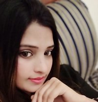 Ayesha Busty Milf Indian Escort In Abu Dhabi