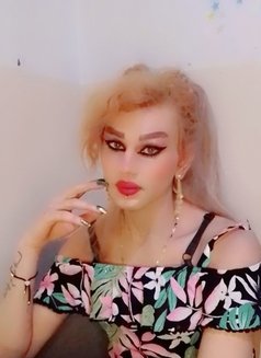 ميشا لعسل - Transsexual escort in Beirut Photo 29 of 30