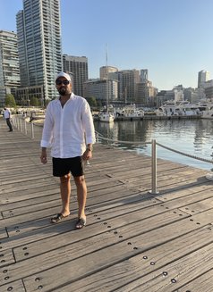 علي - Male escort in Beirut Photo 9 of 9