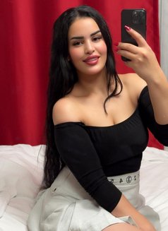 جوليا - escort in Dubai Photo 3 of 3