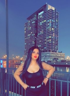 رزان - escort in Dubai Photo 2 of 4
