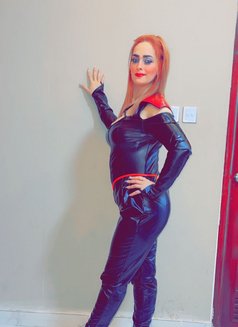 الملكة سعاد - escort in Muscat Photo 2 of 8