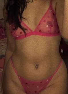وردة و سعاد أميرات الخلفي 🥰🥰 - escort in Ajmān Photo 10 of 10