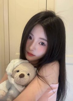 燕燕 · 𝐂𝐡𝐥𝐨𝐞 - escort in Dubai Photo 3 of 11