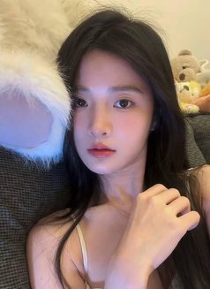 燕燕 · 𝐂𝐡𝐥𝐨𝐞 - escort in Dubai Photo 5 of 11