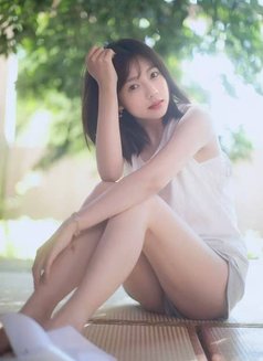 燕燕 · 𝐂𝐡𝐥𝐨𝐞 - escort in Dubai Photo 8 of 11