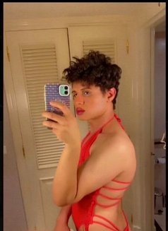 شمه - Dominadora transexual in Cairo Photo 4 of 8