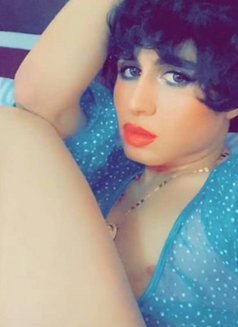 شمه - Dominadora transexual in Cairo Photo 6 of 8