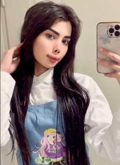 بلقيس عربية - Transsexual escort in İstanbul Photo 2 of 3