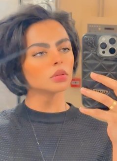 فجر - Acompañantes transexual in Jeddah Photo 3 of 12