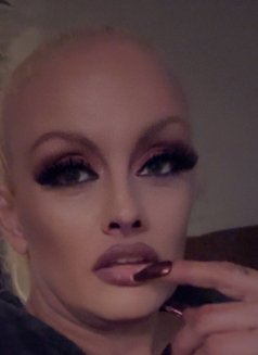 𝓥𝖎𝖈𝖙𝖔𝖗𝖎𝖆 - escort in Edmonton Photo 27 of 27