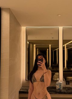 荷悅外送 - escort in Taipei Photo 1 of 2