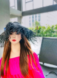 韩·卡斯 - Transsexual escort in Hong Kong Photo 12 of 13