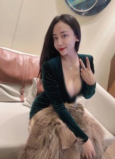 韩馨儿 - Transsexual escort in Shenzhen Photo 4 of 4