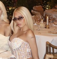 نبيلة - Transsexual escort in Riyadh Photo 2 of 12