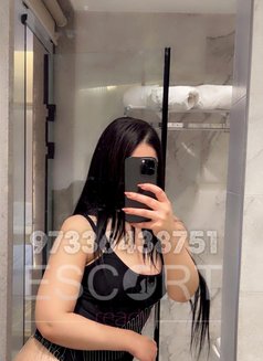 ده رقمى الوحيد ( البرنسيسة نورهان) - escort in Khobar Photo 3 of 10