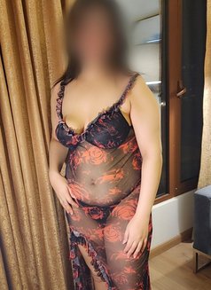 نورا المصرية لسة واصلة اول يوم بالمنامة - escort in Al Manama Photo 5 of 15