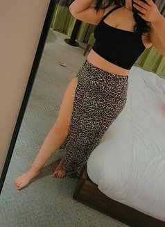 إدخل شوف فيديو الرقص بالاحمر الجديد - escort in Al Manama Photo 16 of 23