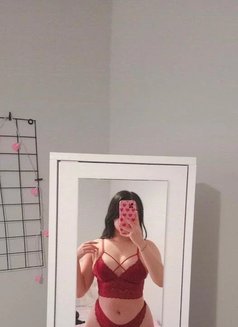 حجوزات علاقة خاص ومكالمات - escort in Cairo Photo 2 of 6