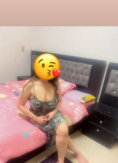 شيري - escort in Cairo Photo 4 of 5