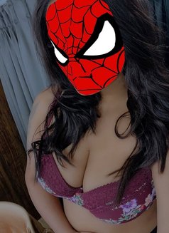 ليالي - puta in Cairo Photo 1 of 4