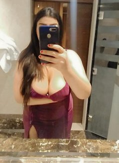 موجودة فى جده واصله اليوم - escort in Jeddah Photo 13 of 29