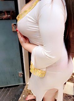 موجودة فى جده واصله اليوم - escort in Jeddah Photo 15 of 29