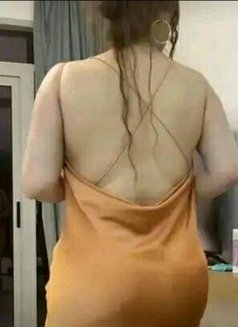 ريم - puta in Muscat Photo 4 of 6