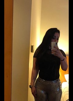 فرح - escort in Muscat Photo 2 of 2