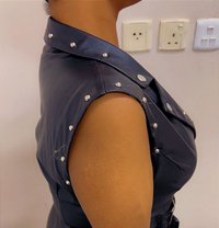 سعودية بالرياض - escort in Riyadh