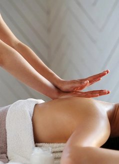 ساره - puta in Riyadh Photo 10 of 10