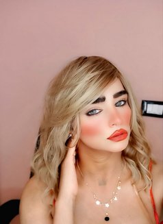 شوشو - Transsexual escort in Cairo Photo 28 of 30