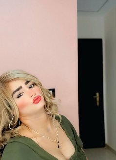 شوشو - Transsexual escort in Cairo Photo 27 of 30
