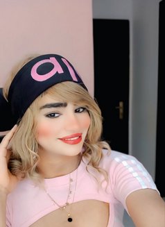 شوشو - Transsexual escort in Cairo Photo 28 of 30