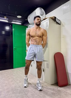 زياد - Male escort in Abu Dhabi Photo 5 of 14