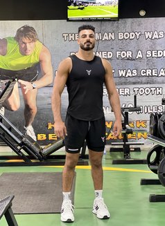زياد - Male escort in Abu Dhabi Photo 8 of 14