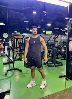 زياد - Male escort in Abu Dhabi Photo 12 of 14