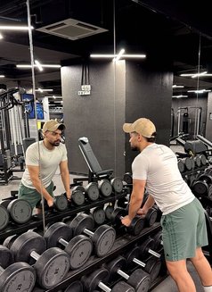هاشم - Acompañantes masculino in Riyadh Photo 2 of 6