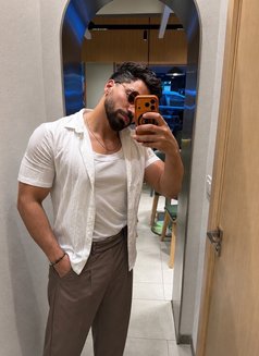 هاشم - Acompañantes masculino in Riyadh Photo 6 of 6