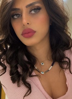 بدور - Transsexual escort in Beirut Photo 18 of 24