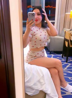 ساندي السوريه - escort in Abu Dhabi Photo 2 of 4