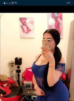 سالي - escort in London Photo 3 of 8