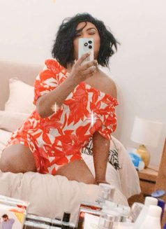 عبودي دلوع مسقط - escort in Muscat Photo 1 of 3