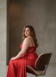 اميرة القمورة في الرياض - escort in Riyadh Photo 1 of 5