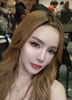 นภวรรณ - Transsexual escort in Bangkok Photo 3 of 8