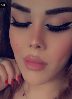 جونيلا - Acompañantes transexual in Beirut Photo 7 of 9