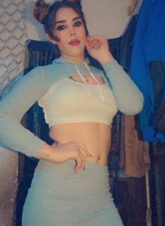 جونيلا - Acompañantes transexual in Beirut Photo 8 of 9