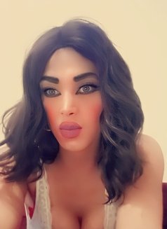 الديفا دلع - Transsexual escort in Beirut Photo 7 of 10