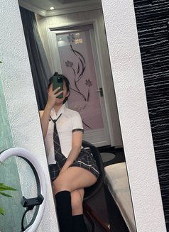 โยซี่ - Transsexual escort in Dubai Photo 2 of 3