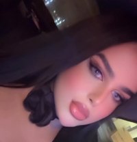 سلطانة - Acompañantes transexual in Dubai Photo 14 of 14